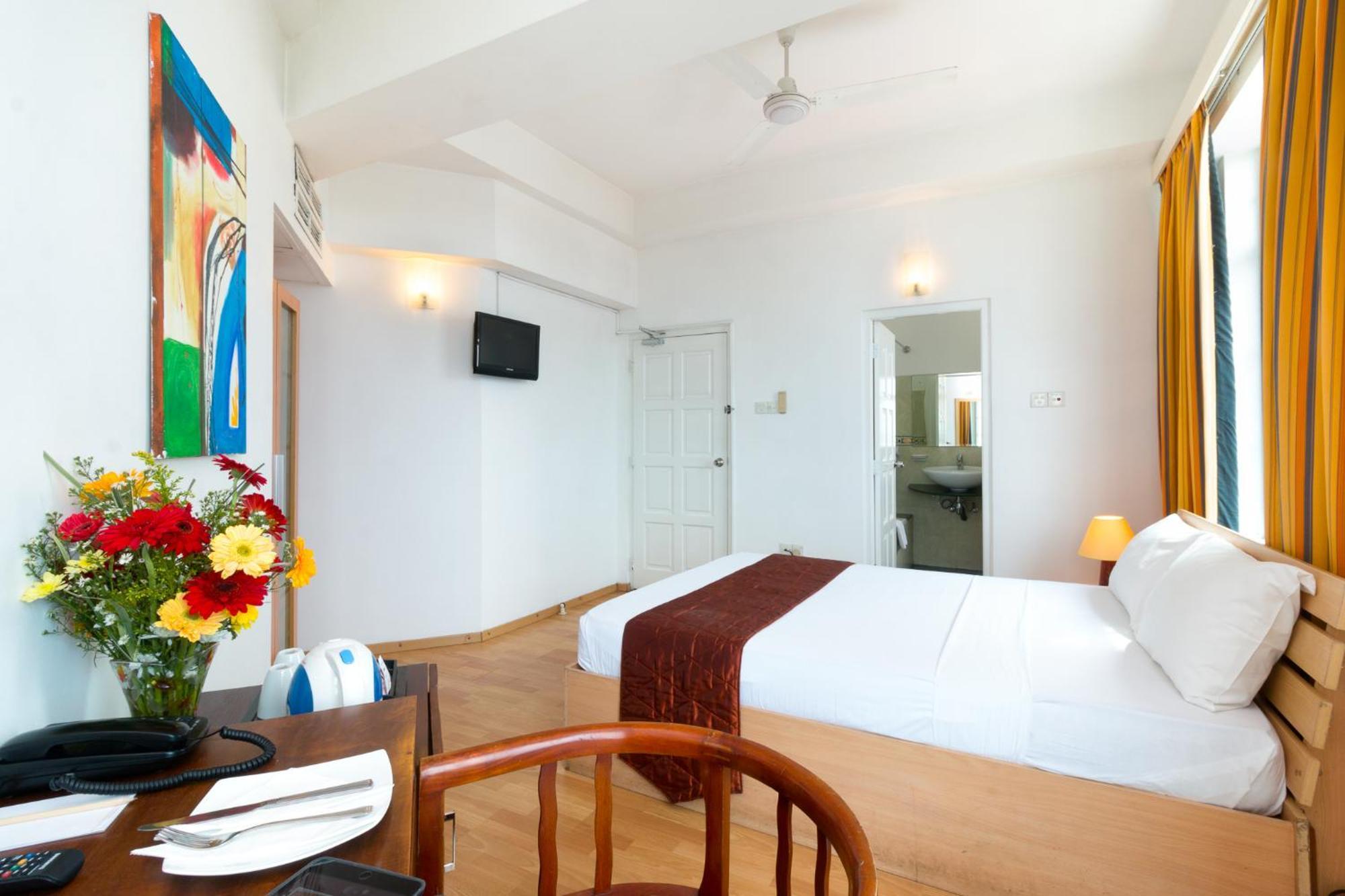 קולומבו Global Towers Hotel & Apartments מראה חיצוני תמונה