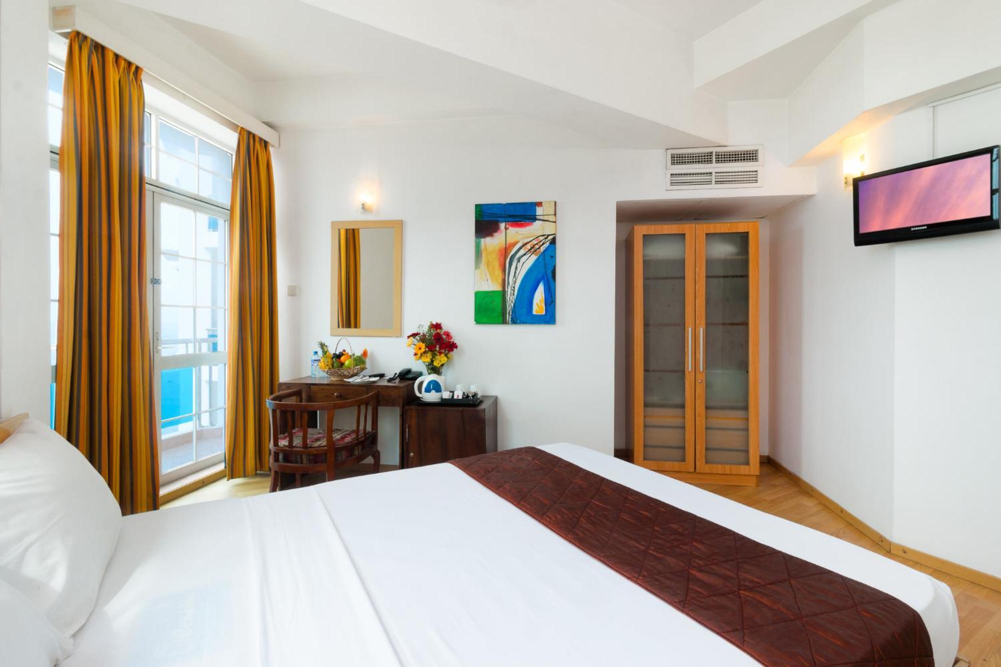 קולומבו Global Towers Hotel & Apartments מראה חיצוני תמונה