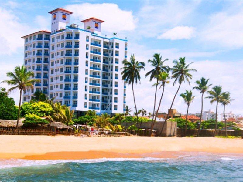 קולומבו Global Towers Hotel & Apartments מראה חיצוני תמונה