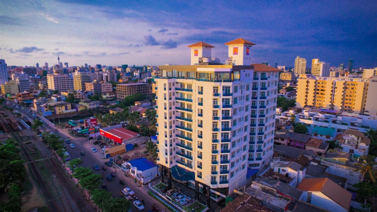 קולומבו Global Towers Hotel & Apartments מראה חיצוני תמונה