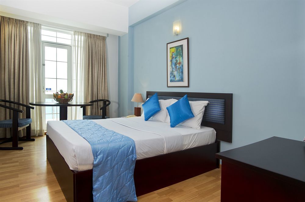 קולומבו Global Towers Hotel & Apartments מראה חיצוני תמונה