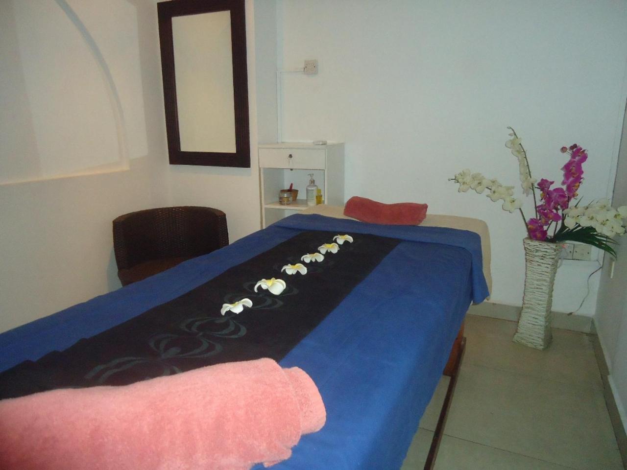 קולומבו Global Towers Hotel & Apartments מראה חיצוני תמונה